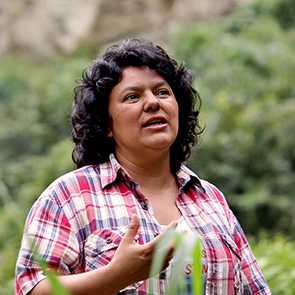 CN aprueba incluir imagen y lema de la heroína Berta Cáceres en billete de 200 lempiras